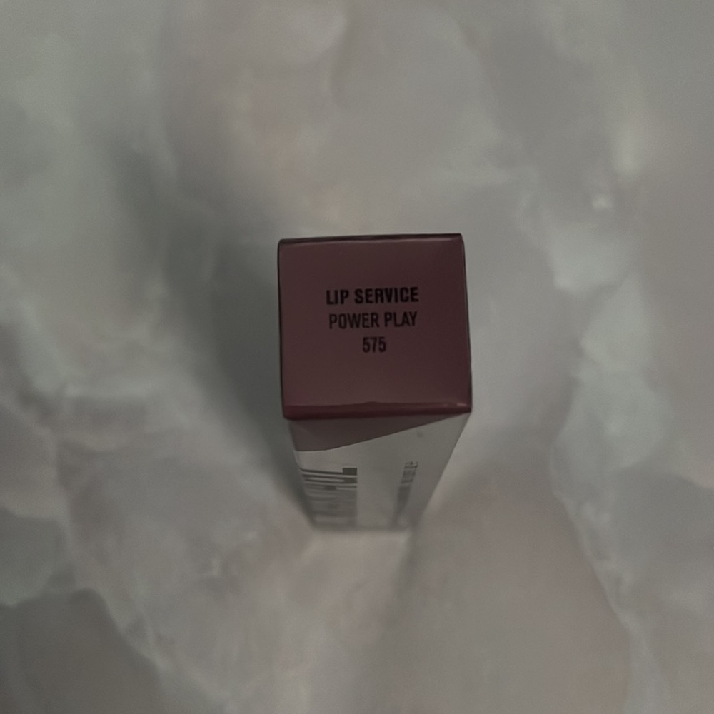 NEW IL MAKIAGE Lip Service Lip Gloss - Picture 3 of 3
